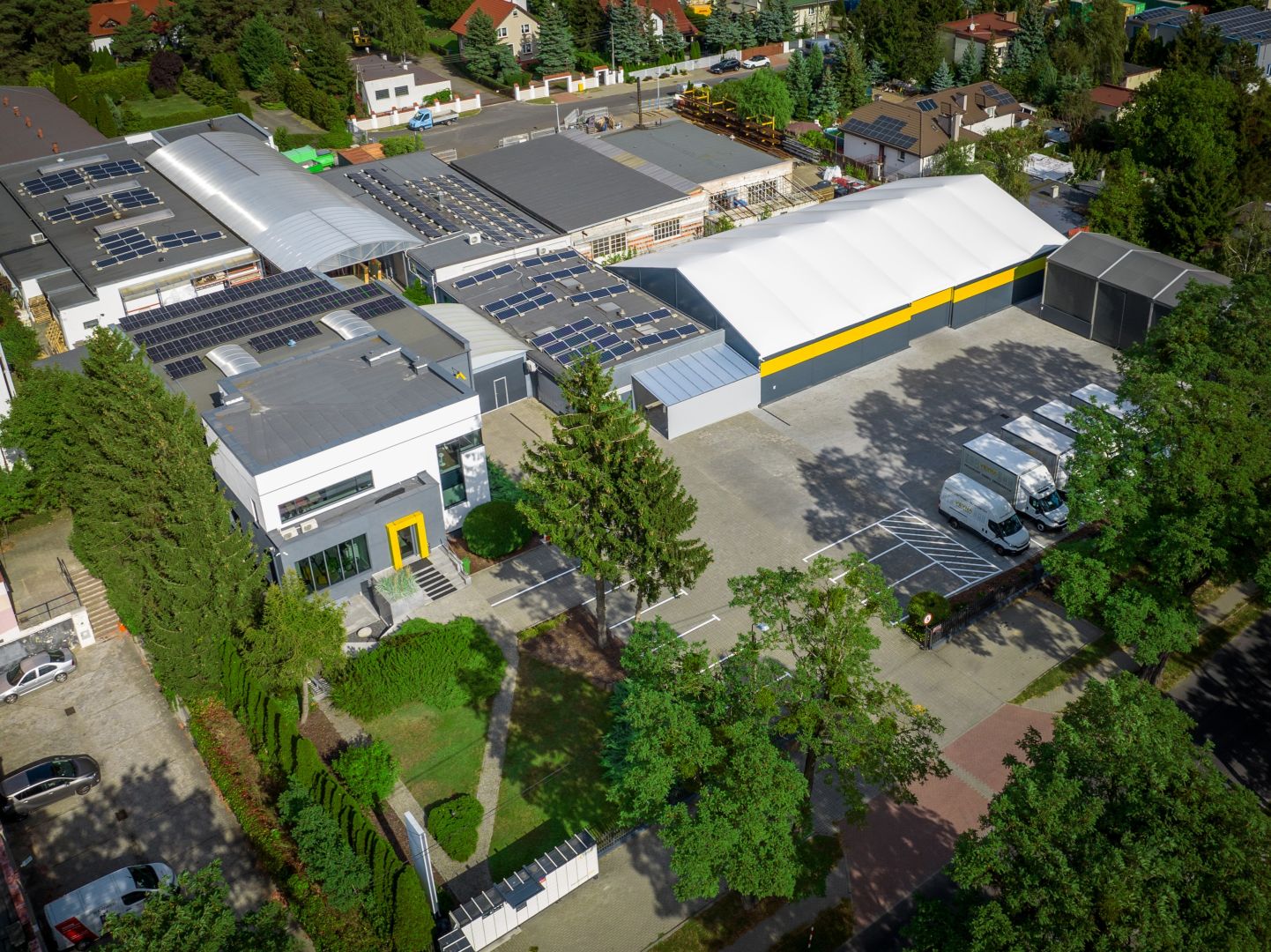 kontrola jakości drzwi